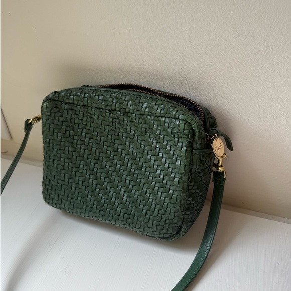 Clare V. Midi Sac Woven Leather Crossbody Green - Picture 4 of 10